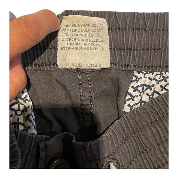 St John’s Bay Men's Casual Gray Navy Blue Shorts Cotton Size: M - Picture 6 of 7